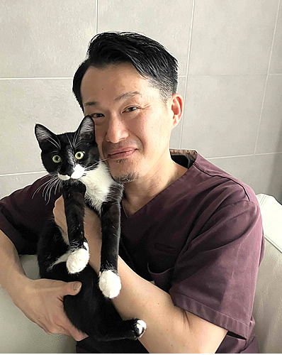 院長　獣医師　平林 泰成